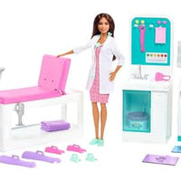 Barbie Fast Cast Clinic Playset, Brunette Barbie Doctor Doll (12-in), 30+ Play Pieces, 4 Play Areas, Cast & Bandage Making, Medical & X-ray Stations, Exam Table, for 3 Years & Up (Amazon Exclusive)